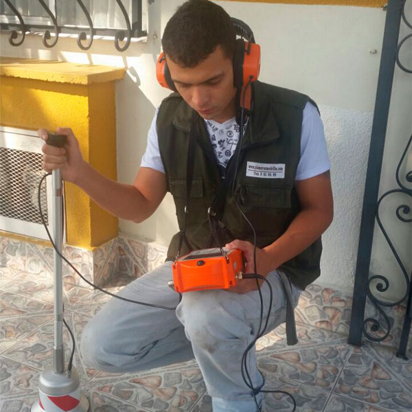 Detector de fugas en Robledo Medellín